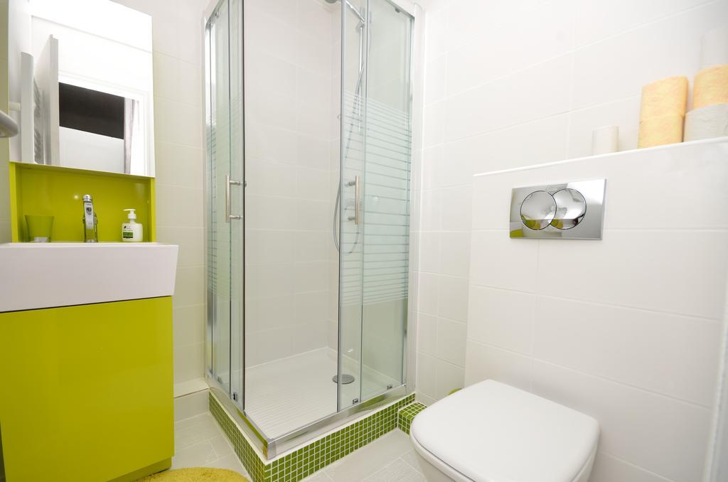 One Bedroom Apartment Palais Des Festivals Cannes Bagian luar foto